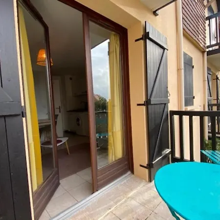 Apartment Quiet With Balcony Near The Sea *