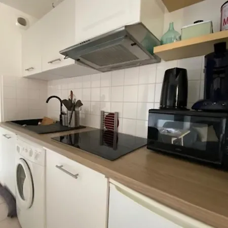 Quiet With Balcony Near The Sea