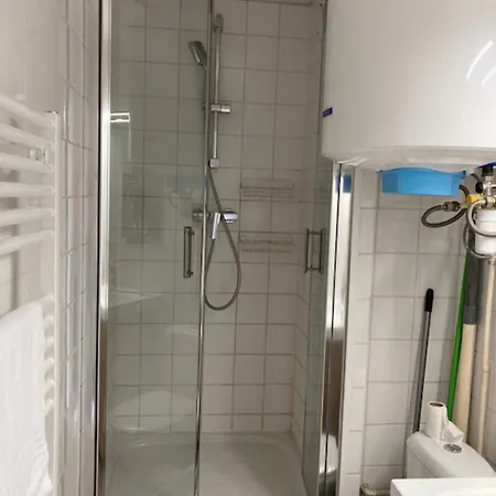 Quiet With Balcony Near The Sea דירה וויסטרהאם