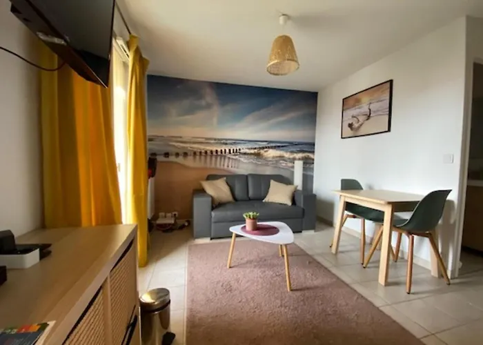 Quiet With Balcony Near The Sea * Ouistreham