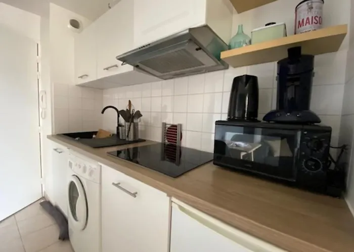 Quiet With Balcony Near The Sea